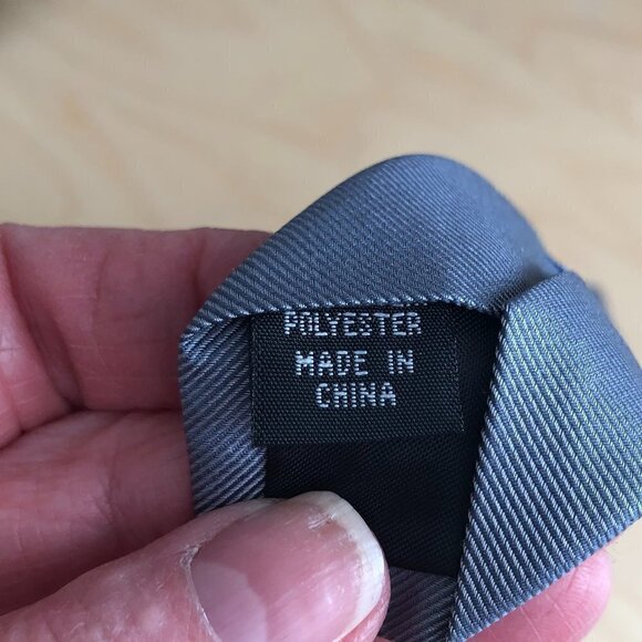 Kenneth Cole Reaction Skinny Necktie - Dark Academia - Picture 5 of 5